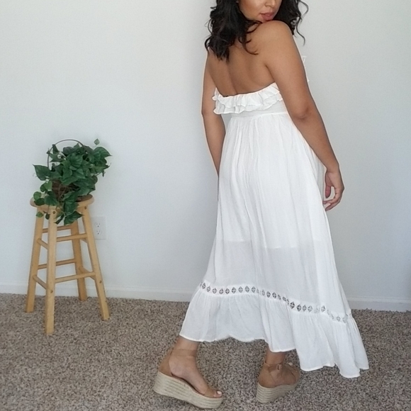 DOVES AND ROSES WHITE RUFFLE SMOCKED MIDI DRESS - Picture 16 of 16